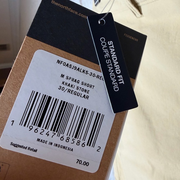 The North Face Men's Khaki stone Short - Picture 4 of 4